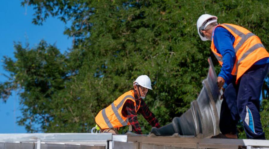 Professional new roof installation services in Sparr, FL